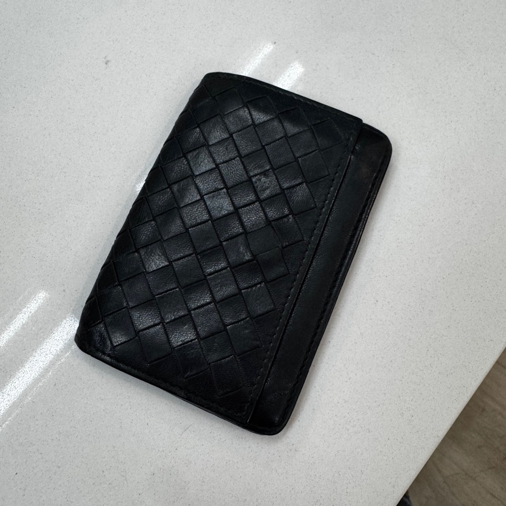 ✨ Bottega Veneta Intrecciato Black Compact Leather Wallet (Unisex)